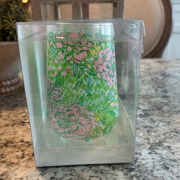 Lilly Pulitzer Acrylic Wine Glass Set - Picture 2 of 3